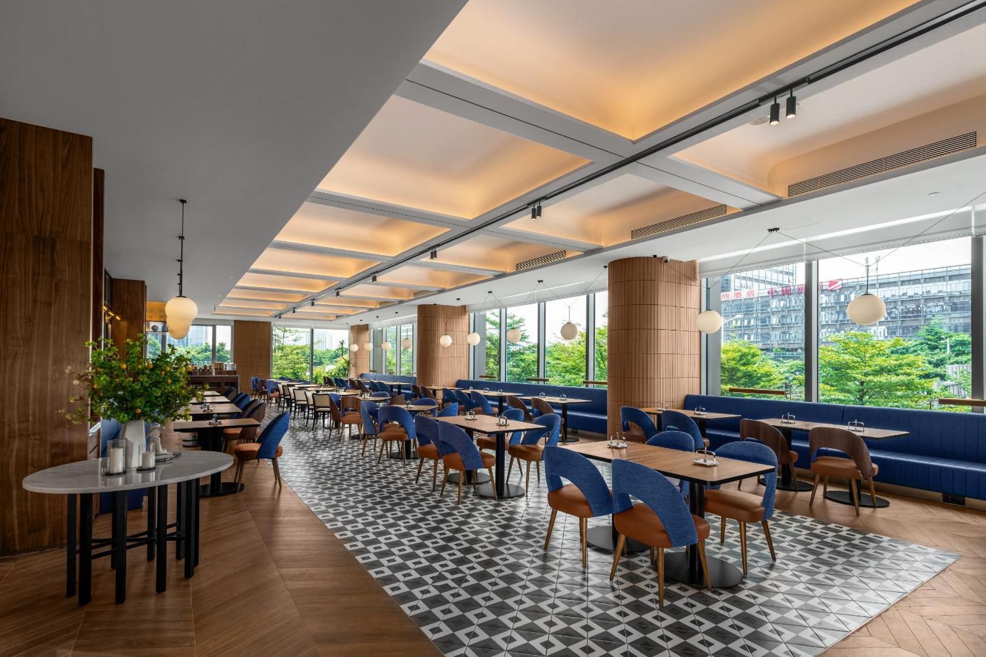 Intercity Hotel Guangzhou South Railway Station - Free Minibar Including Erdinger Weissbier Bagian luar foto